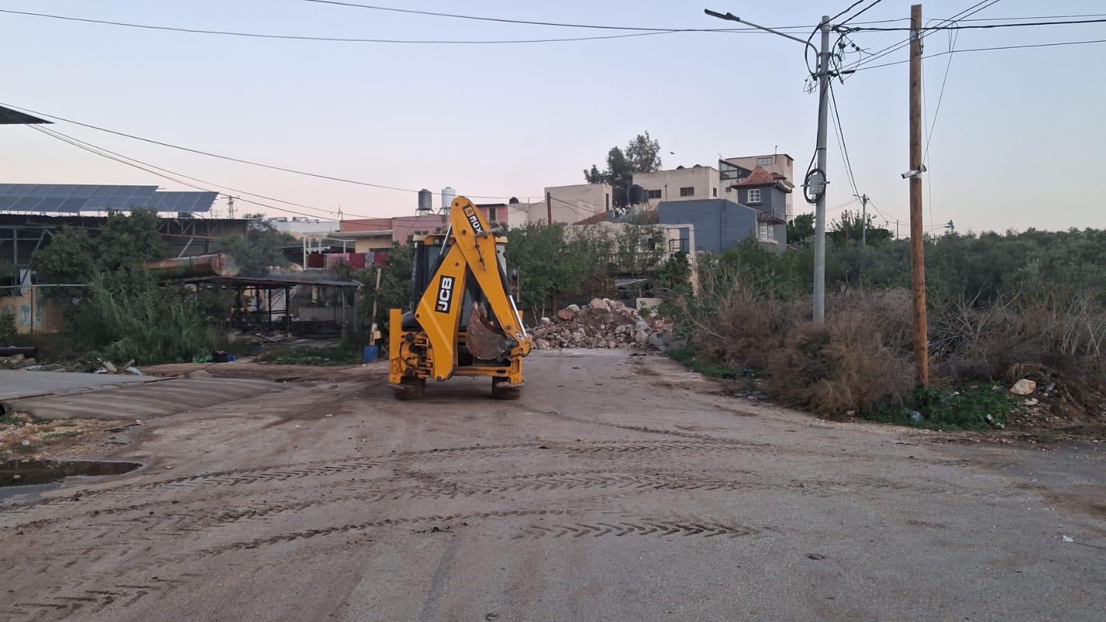 الشؤون المدنية : بعد جهود حثيثة من قبل طواقمنا في جنين ، تم إعادة فتح كافة مداخل قرية زبوبا غرب جنين صباح اليوم بحضور طواقم الهيئة ، والتي اغلقها الاحتلال منذ أسبوع .