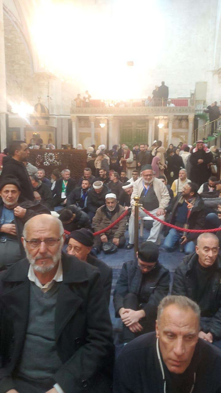 17/1/2026  طواقمنا في مدينة الخليل ،  أنهت كافة الترتيبات والإجراءات اللازمة اليوم السبت ، لتمكين المواطنين من الدخول إلى الحرم الإبراهيمي الشريف، وذلك لإحياء ذكرى الإسراء والمعراج  بحضور رسمي وشعبي