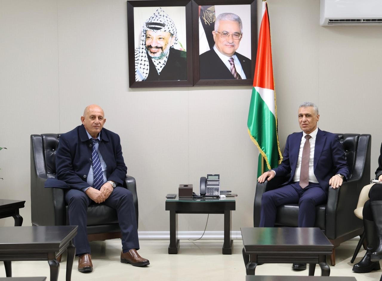 الوزير قنديل يلتقي اتحاد صناعة الحجر والرخام لبحث سبل التعاون والتحديات 